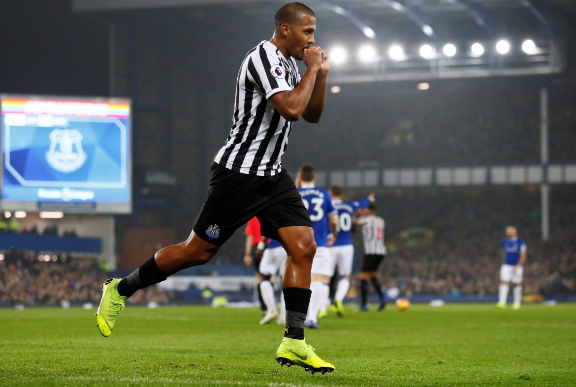 West Ham face PL competition for striker