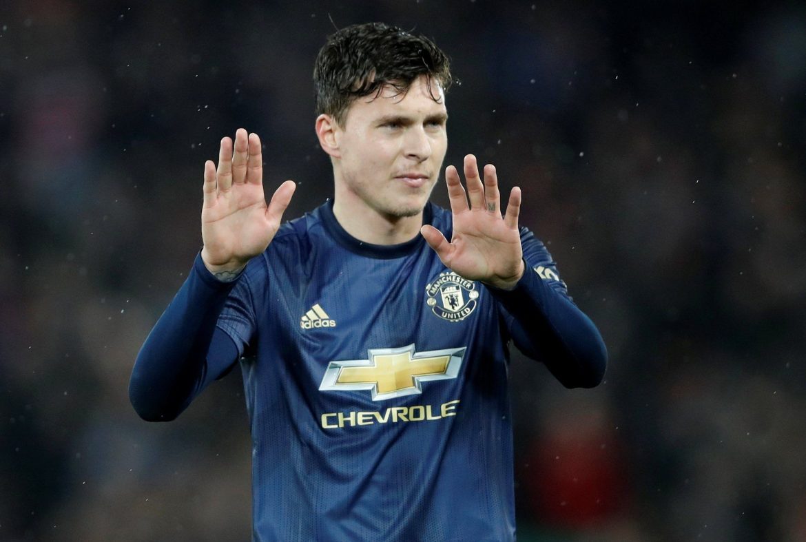 Man Utd fans react to update on Victor Lindelof’s future